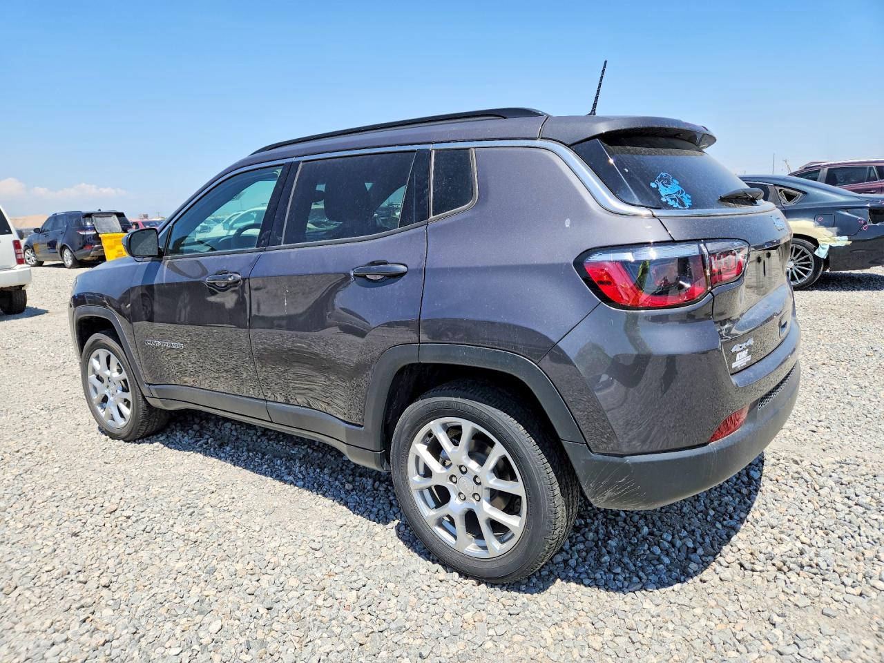 2024 JEEP COMPASS LATITUDE LUX — снимка 2