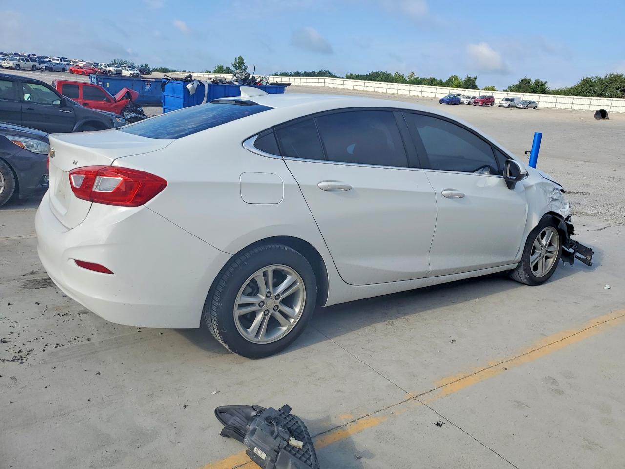 2017 CHEVROLET CRUZE LT — снимка 3
