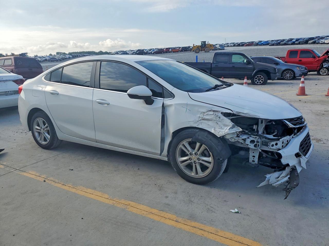 2017 CHEVROLET CRUZE LT — снимка 4