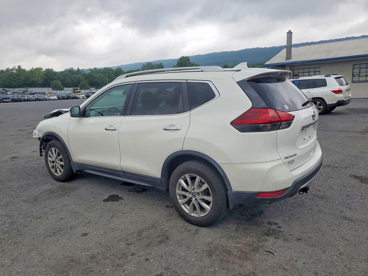 2019 NISSAN ROGUE S — снимка 2