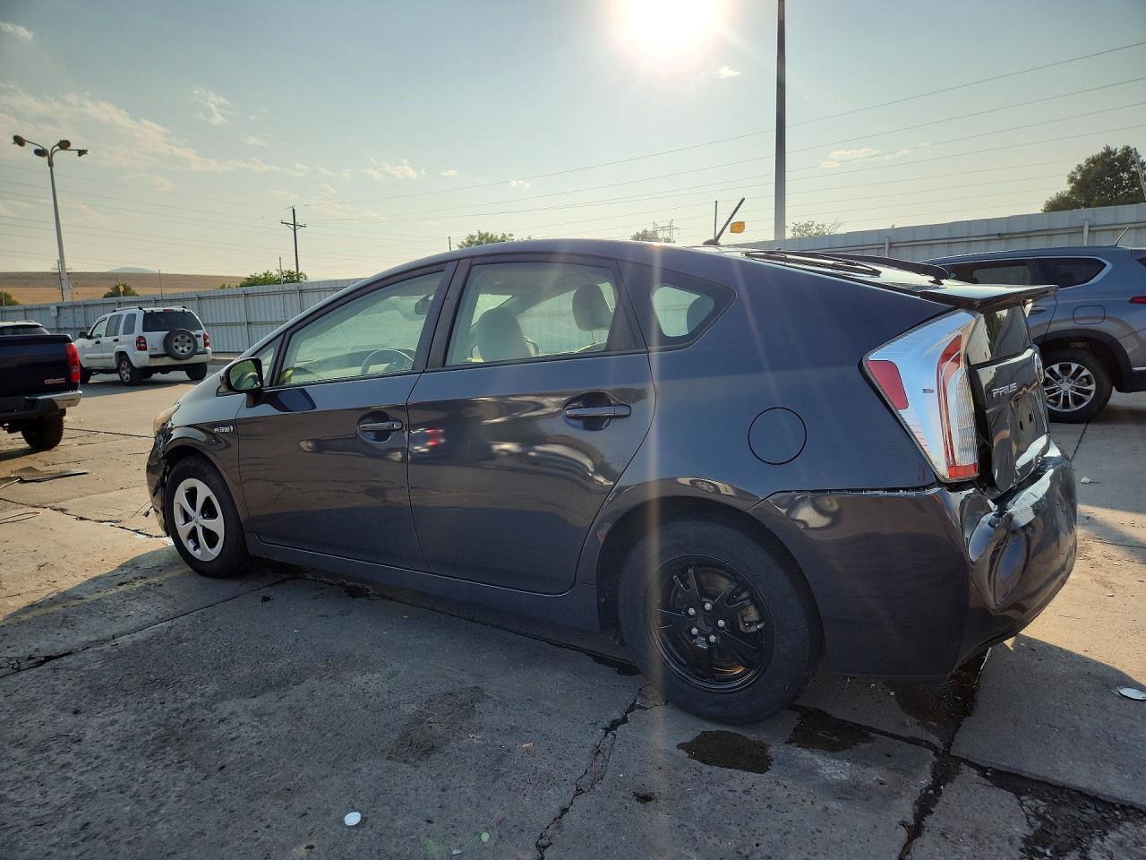2015 TOYOTA PRIUS TWO — снимка 2