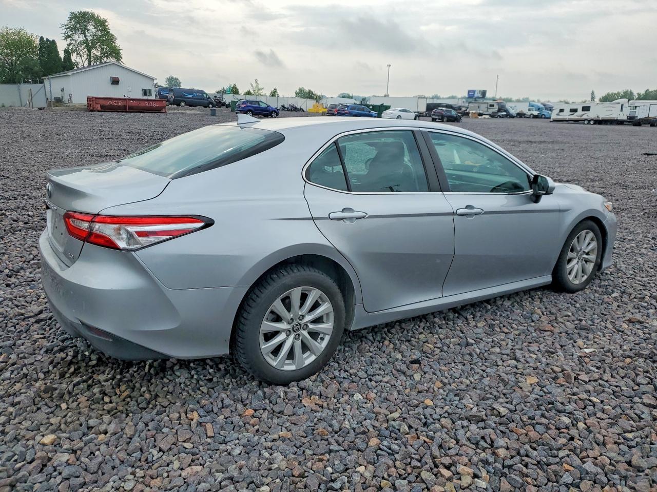 2020 TOYOTA CAMRY LE — снимка 3