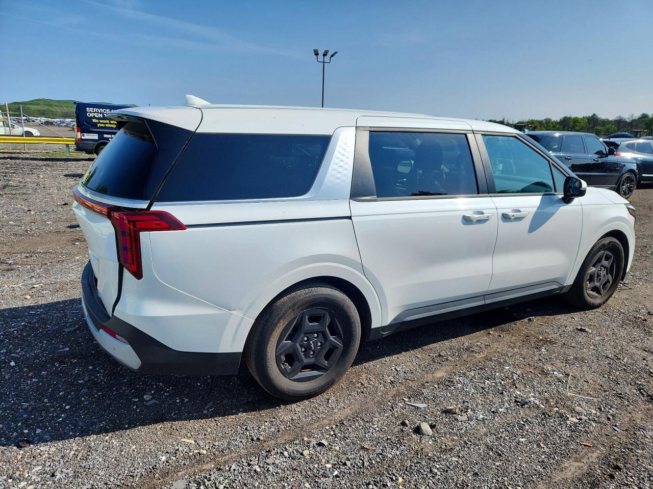 2025 KIA CARNIVAL LXS — снимка 3