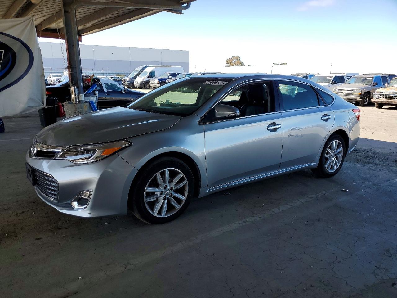 2015 TOYOTA AVALON XLE