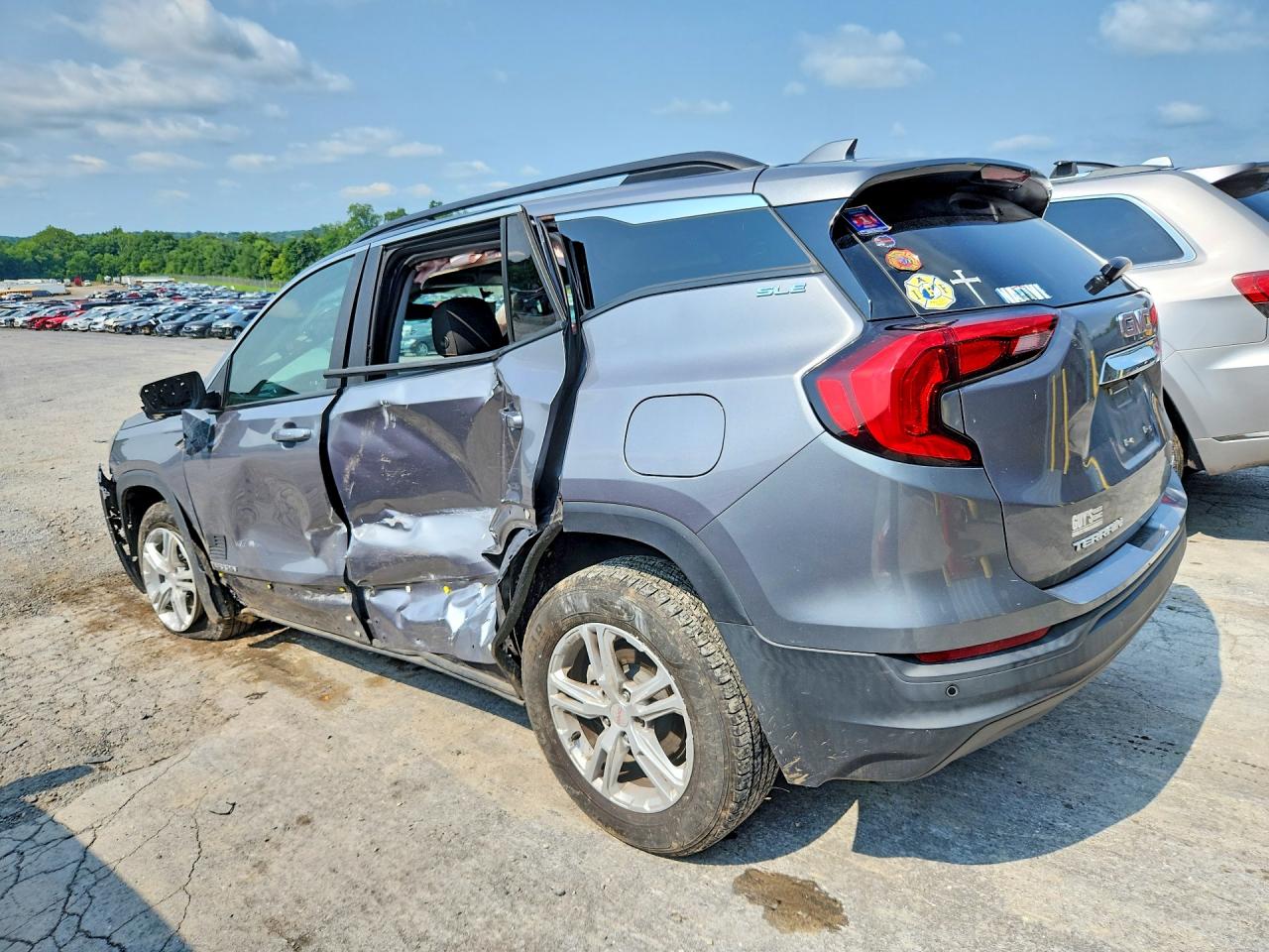 2021 GMC TERRAIN SLE — снимка 2