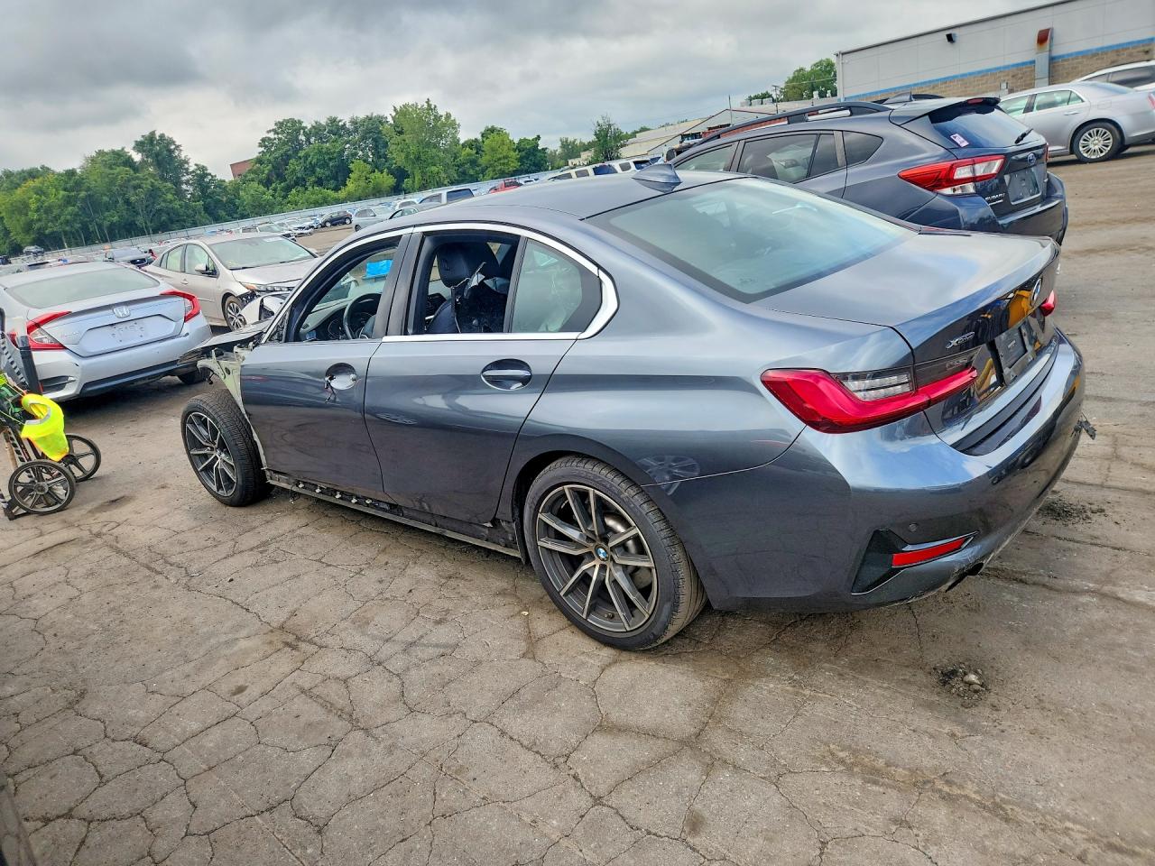 2021 BMW 330XI — снимка 2