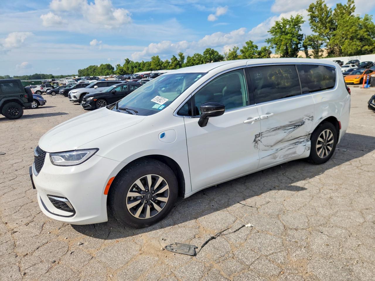 2024 CHRYSLER PACIFICA HYBRID SELECT