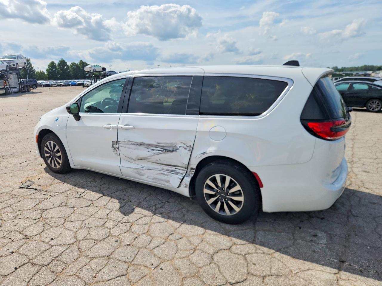 2024 CHRYSLER PACIFICA HYBRID SELECT — снимка 2