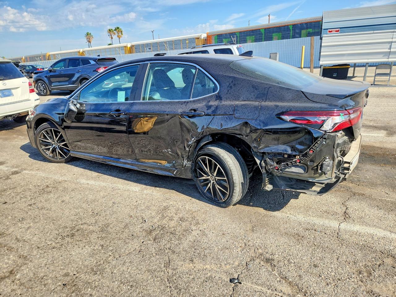 2023 TOYOTA CAMRY SE — снимка 2