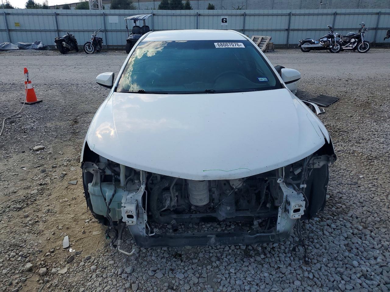2026 TOYOTA CAMRY SE — снимка 5