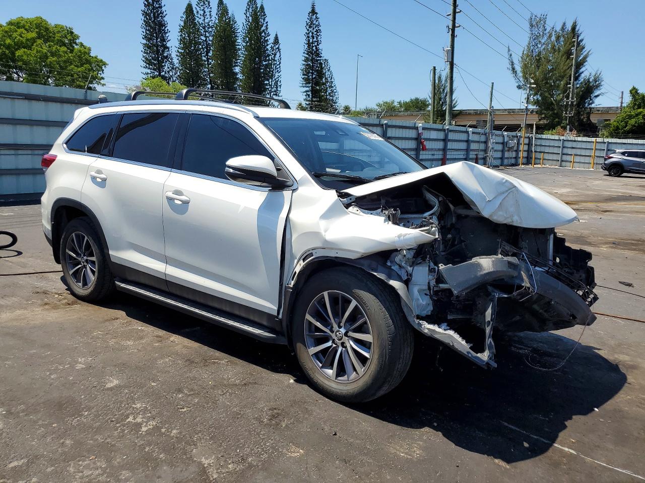 2019 TOYOTA HIGHLANDER XLE — снимка 4