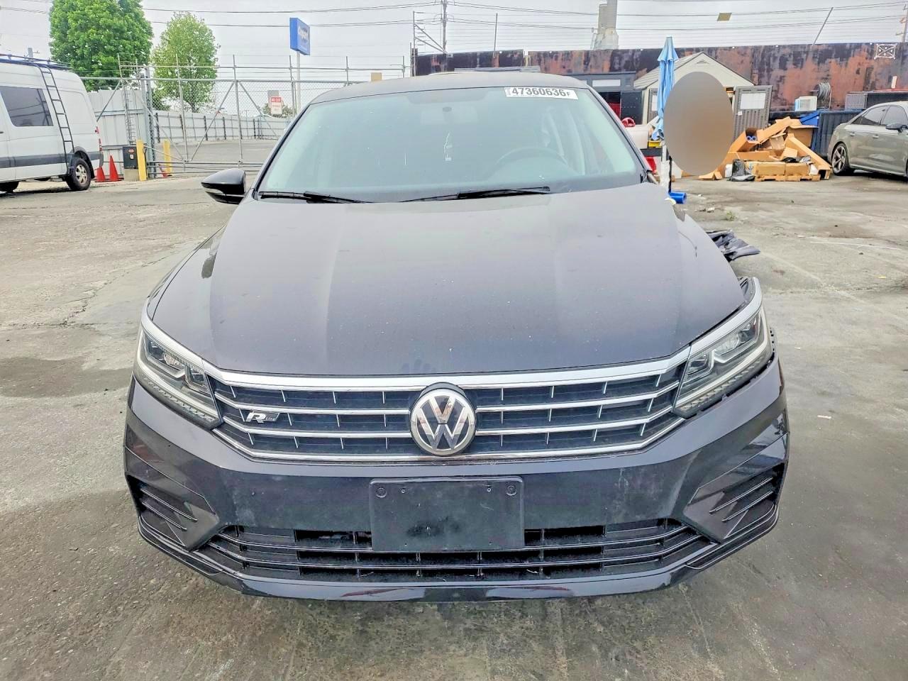 2017 VOLKSWAGEN PASSAT R-LINE — снимка 5