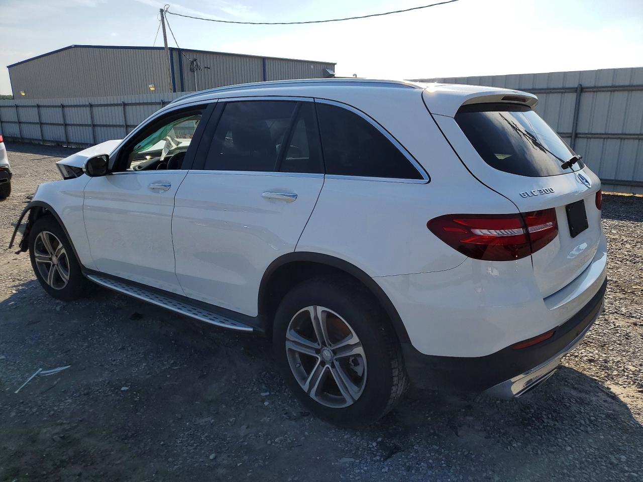 2016 MERCEDES-BENZ GLC 300 — снимка 2