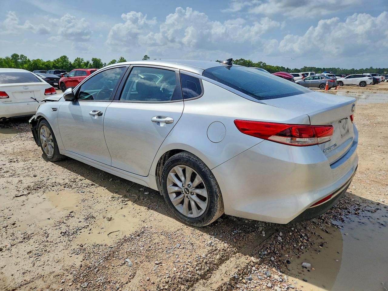 2017 KIA OPTIMA LX — снимка 2