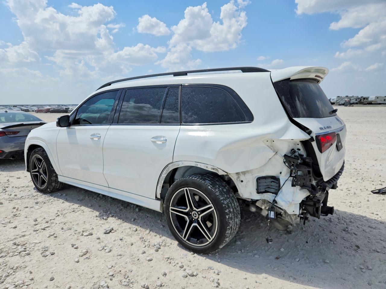 2025 MERCEDES-BENZ GLS 450 4MATIC — снимка 2