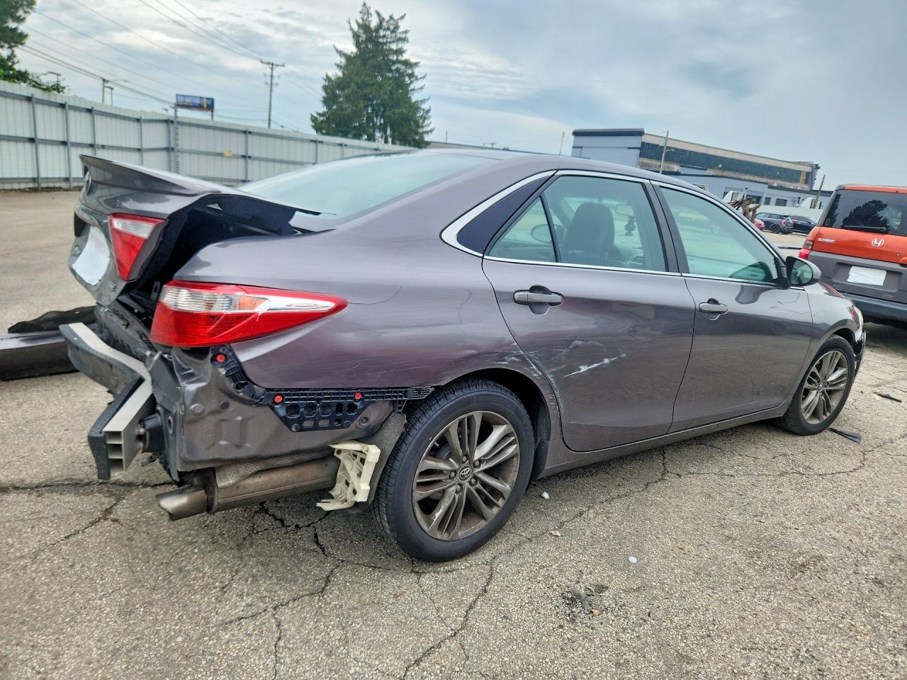 2015 TOYOTA CAMRY SE — снимка 3