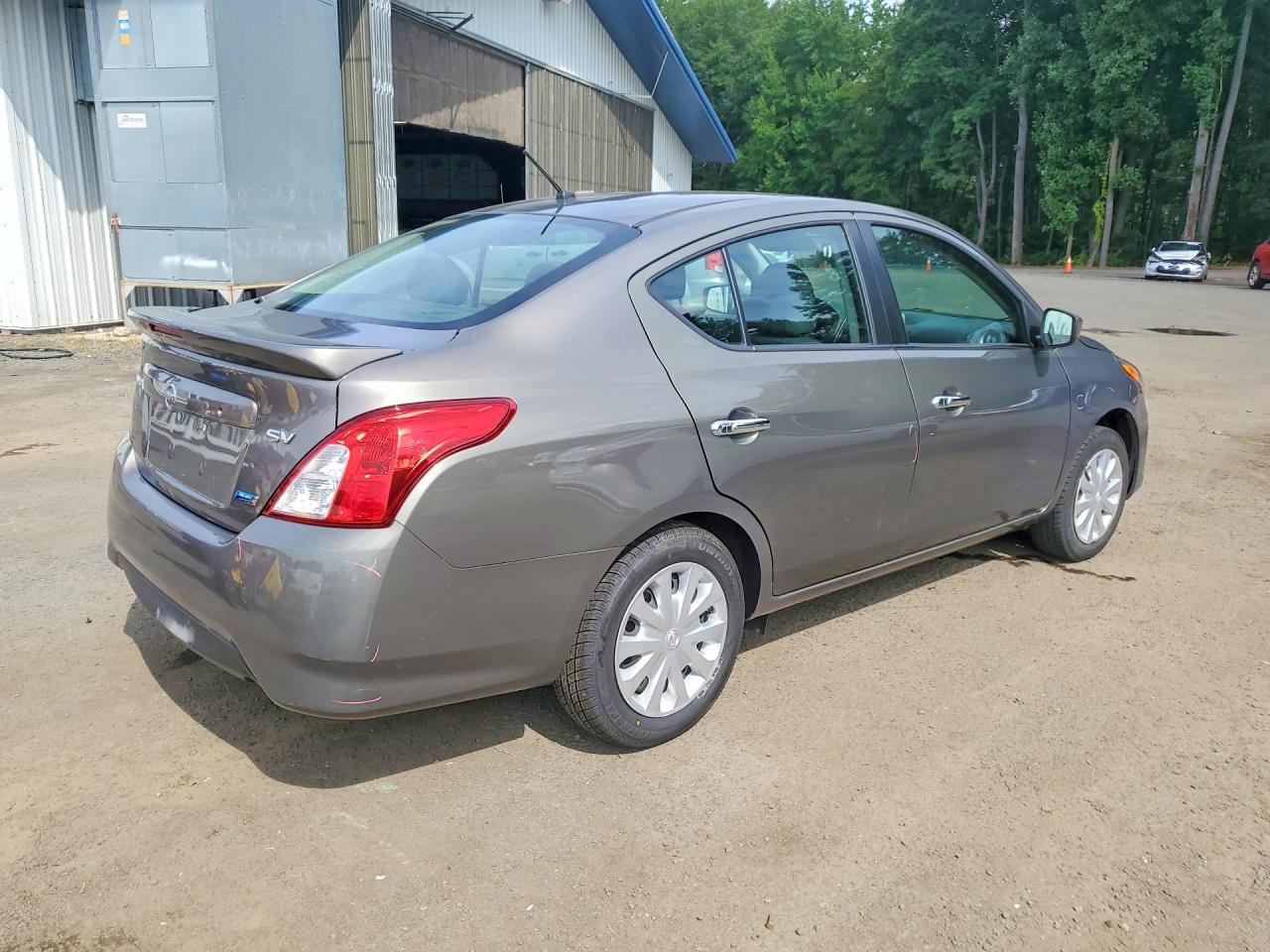 2016 NISSAN VERSA 1.6 SV — снимка 3