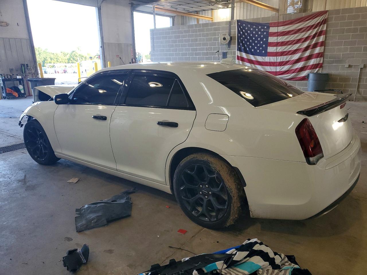 2019 CHRYSLER 300 TOURING — снимка 2