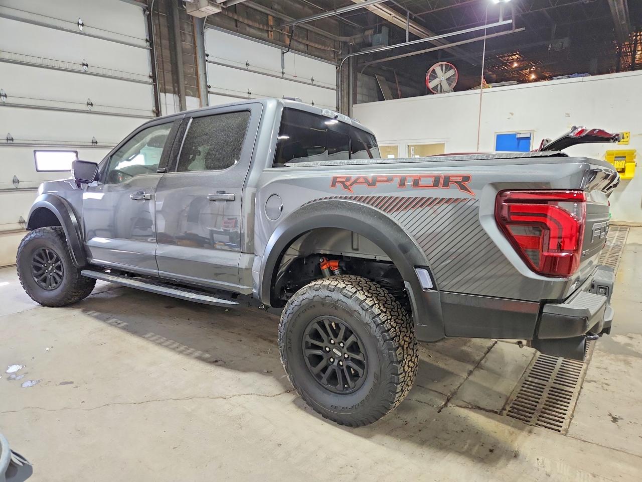 2025 FORD F150 RAPTOR — снимка 2