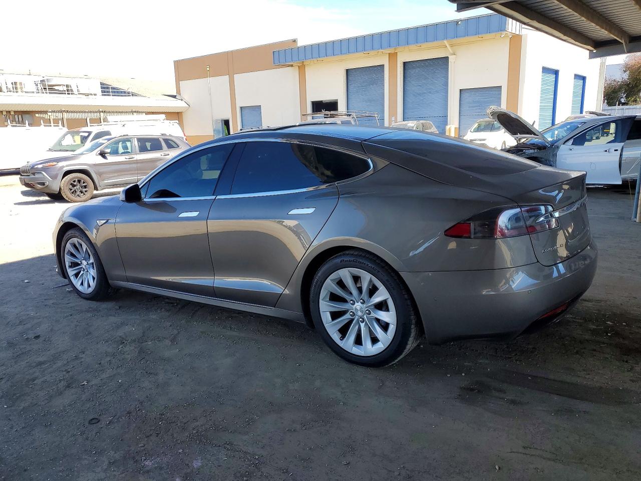 2016 TESLA MODEL S — снимка 2