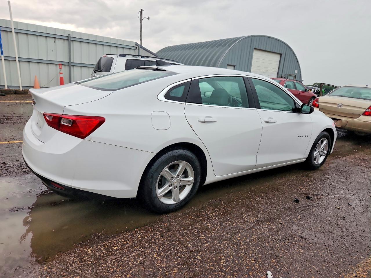 2023 CHEVROLET MALIBU LS — снимка 3