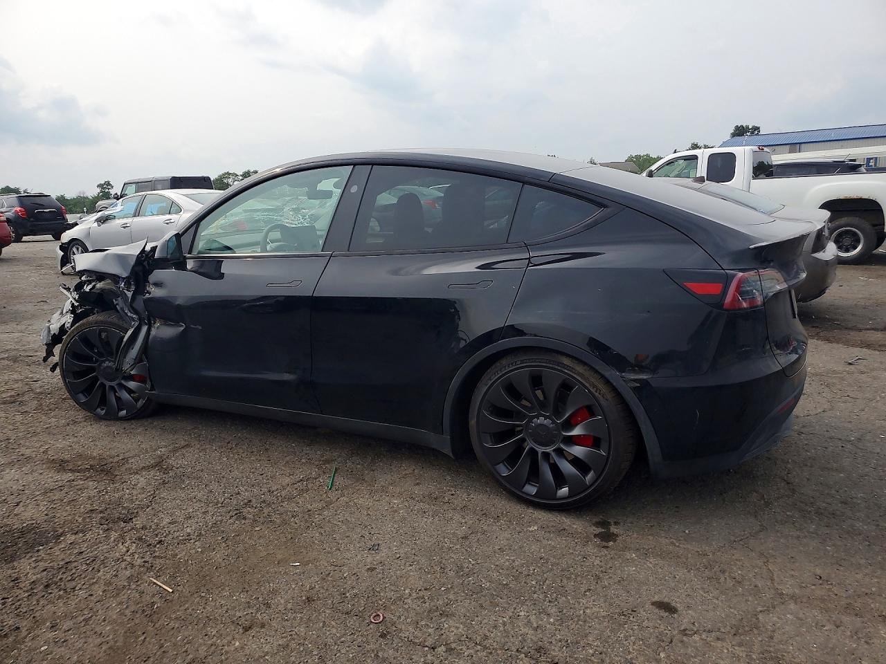 2024 TESLA MODEL Y — снимка 2