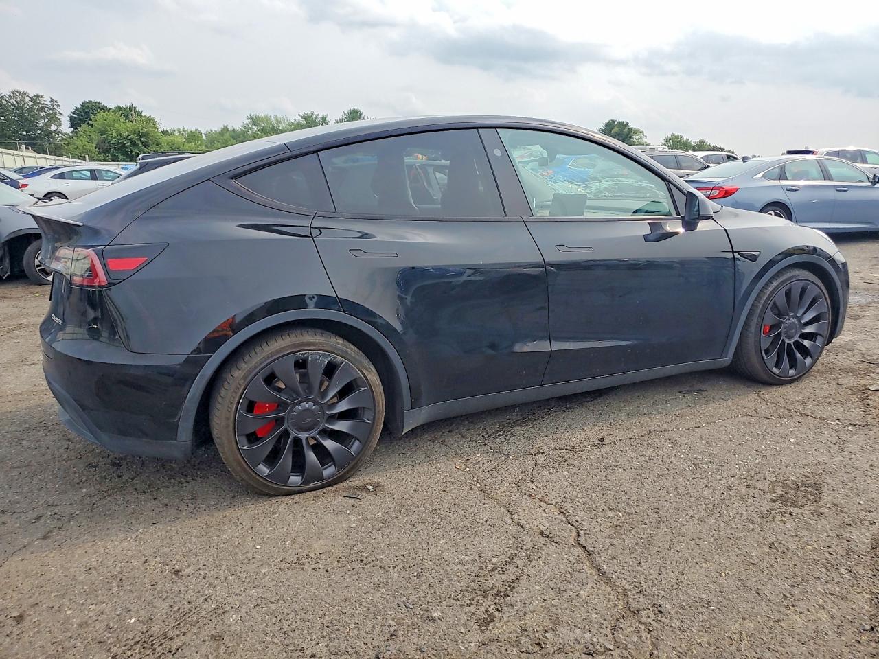 2024 TESLA MODEL Y — снимка 3