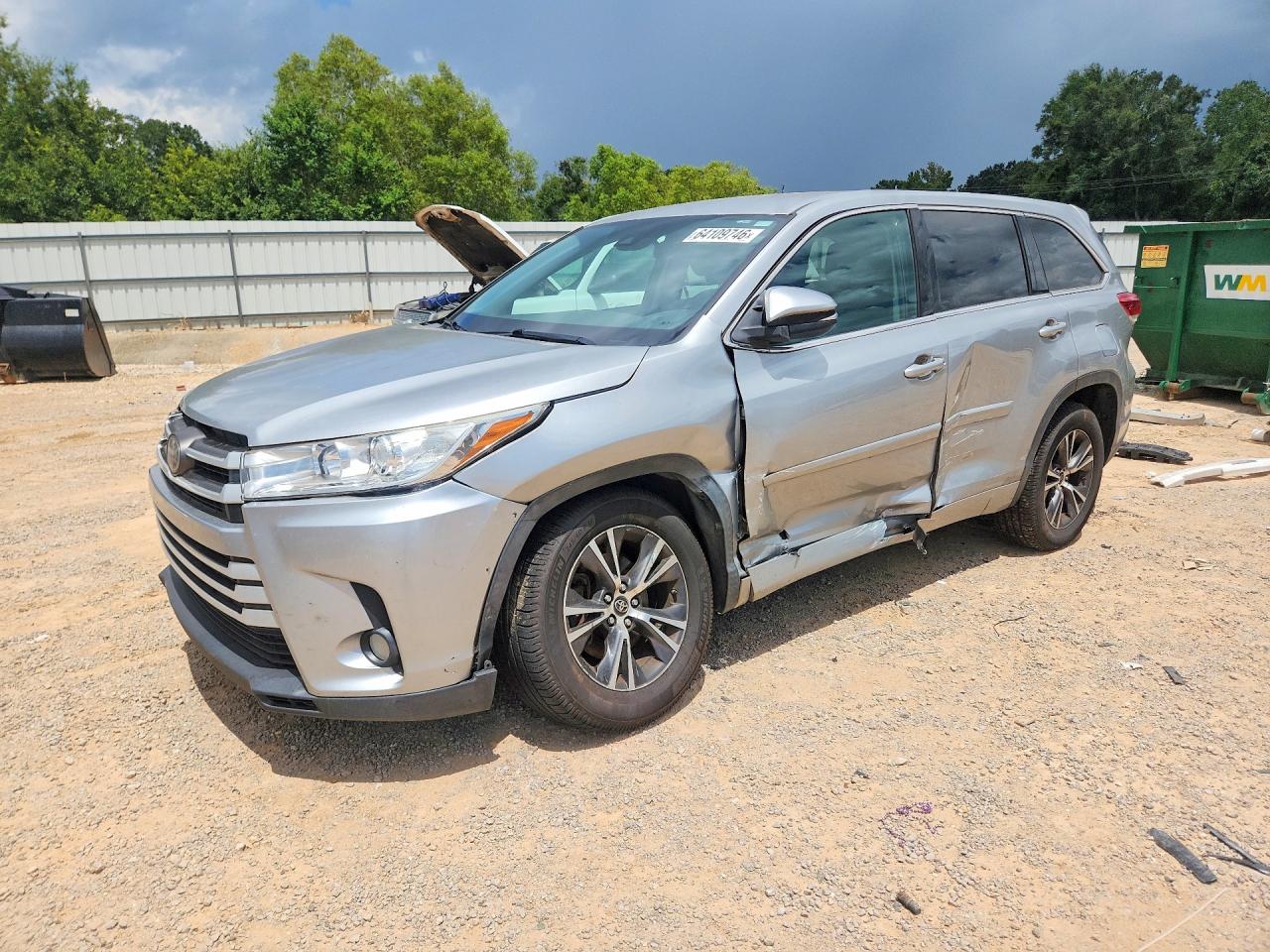 2017 TOYOTA HIGHLANDER LE PLUS