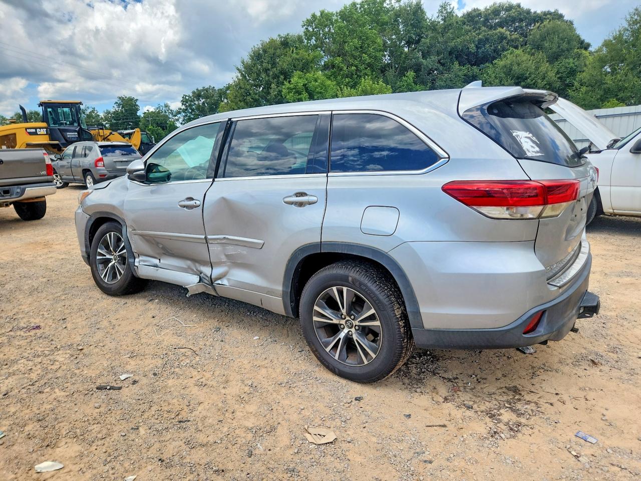 2017 TOYOTA HIGHLANDER LE PLUS — снимка 2