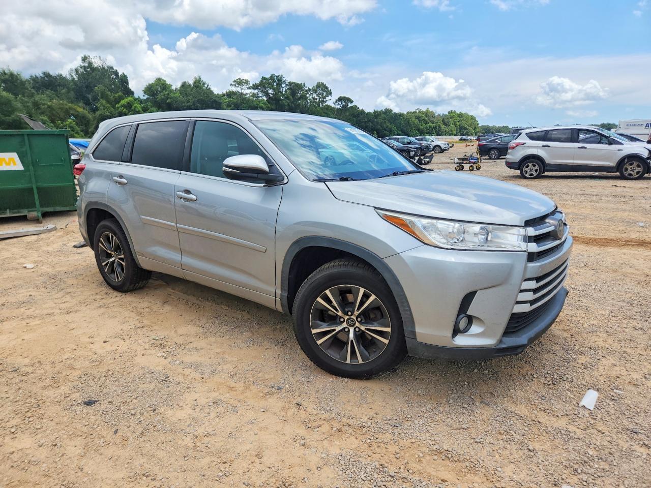 2017 TOYOTA HIGHLANDER LE PLUS — снимка 4