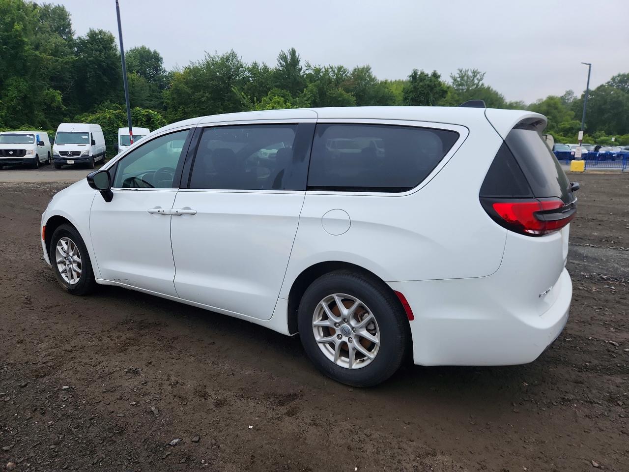 2025 CHRYSLER PACIFICA SELECT — снимка 2