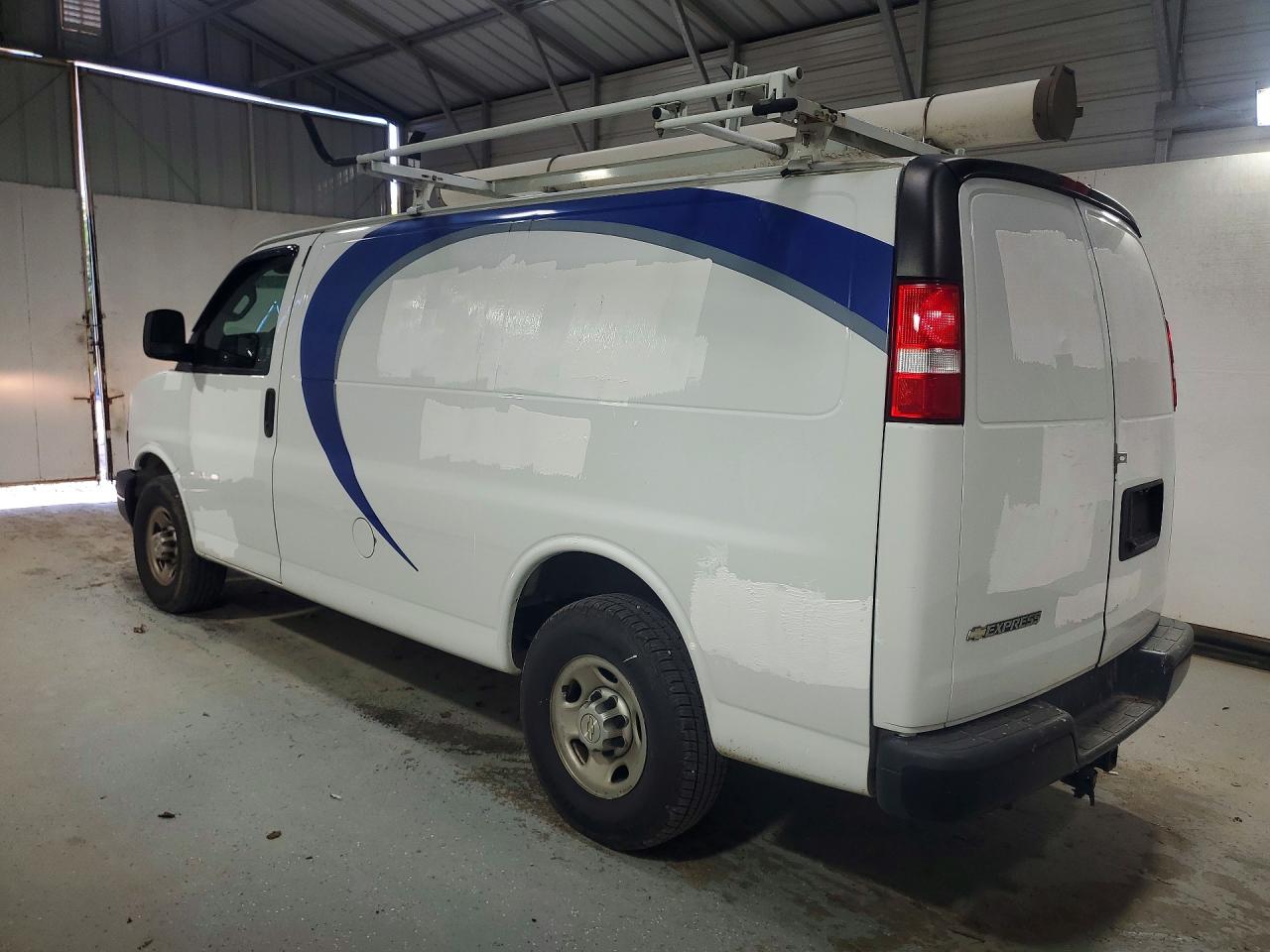 2020 CHEVROLET EXPRESS G2500 — снимка 2