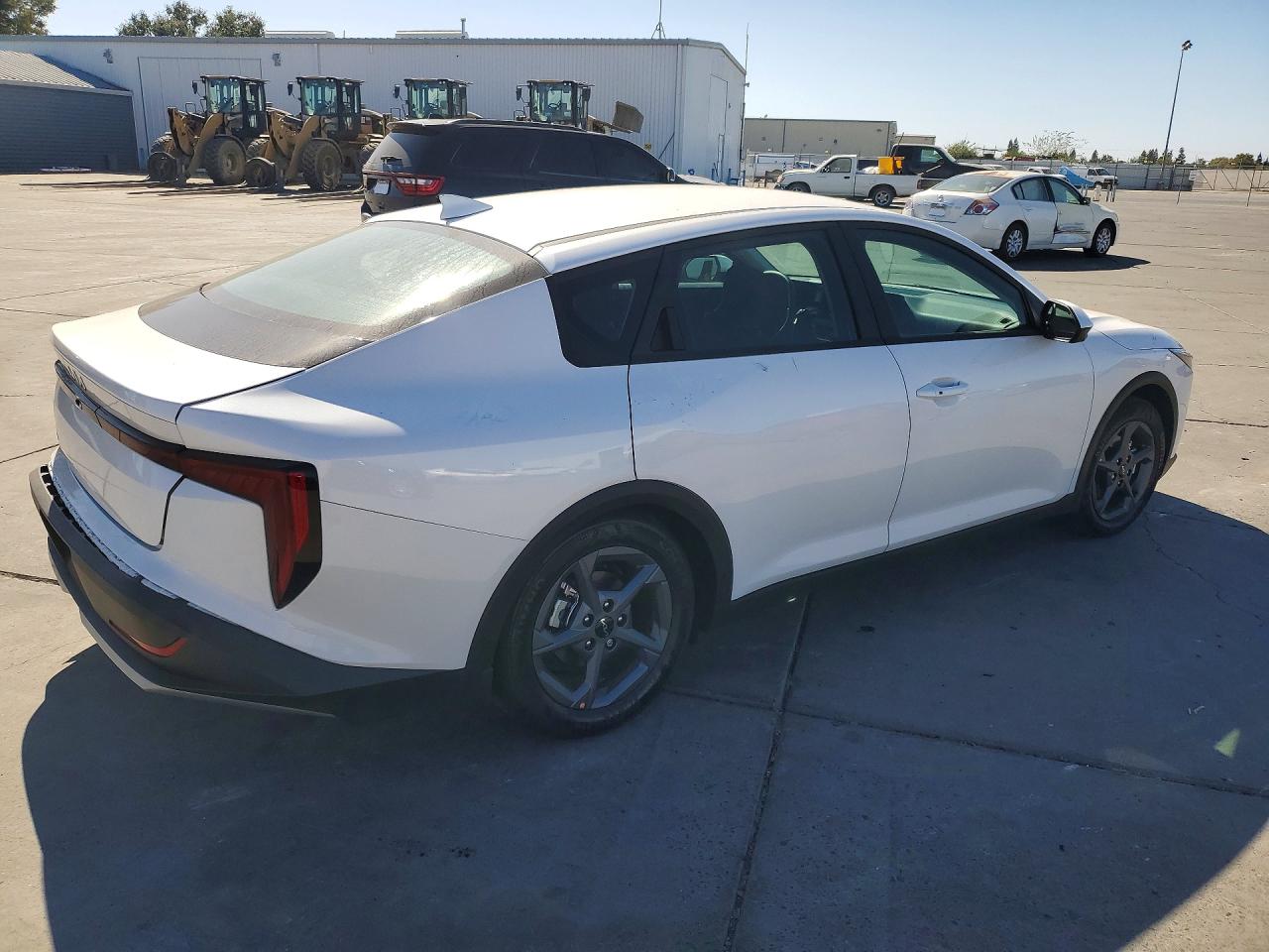2026 KIA K4 LXS — photo 3
