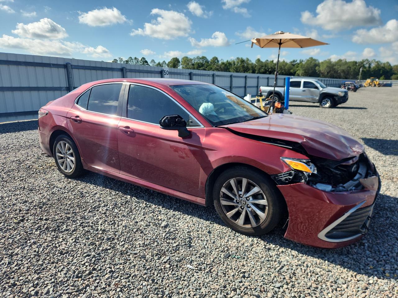 2021 TOYOTA CAMRY LE — снимка 4