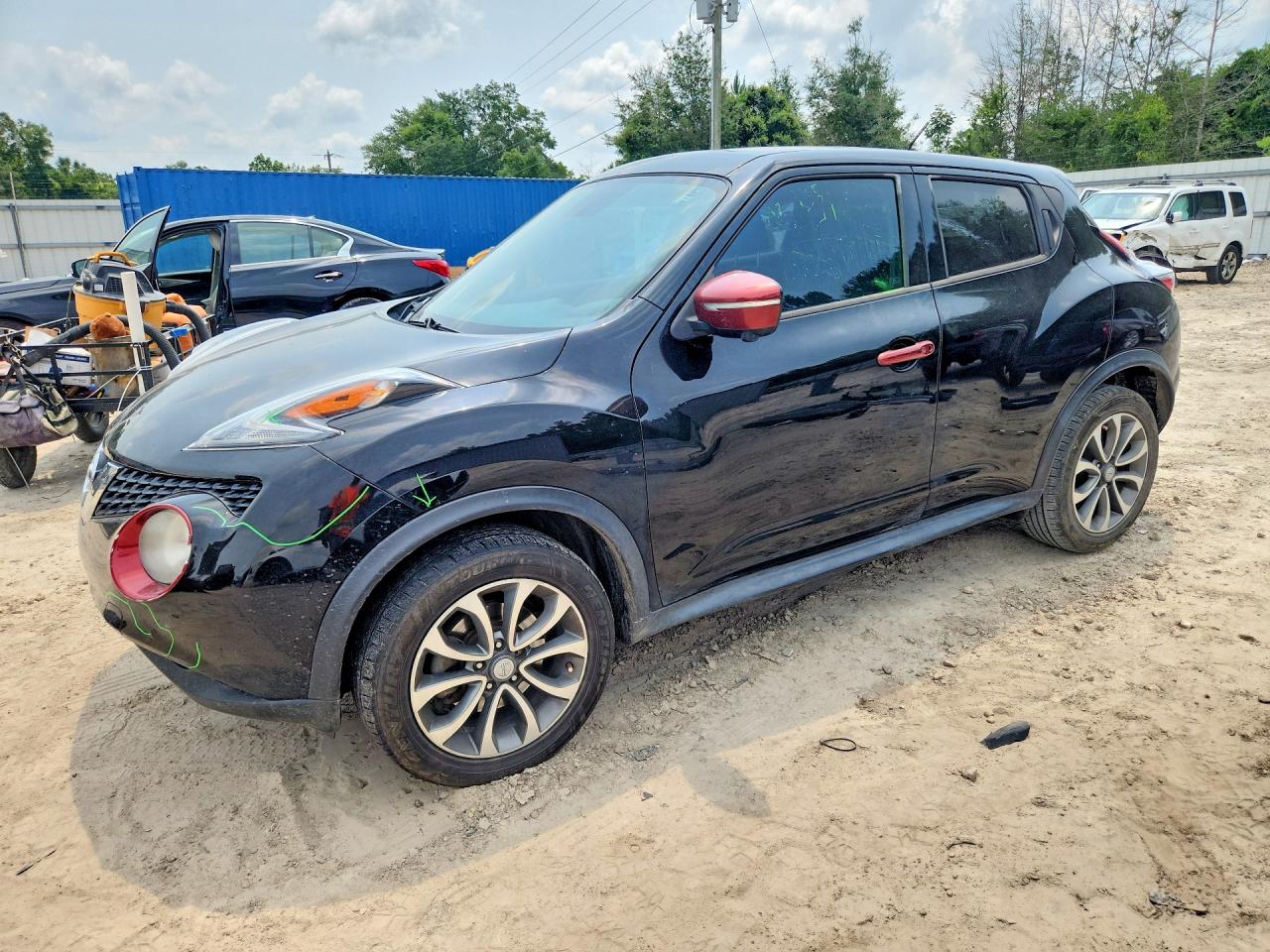 2017 NISSAN JUKE SV