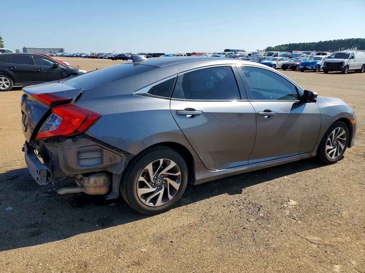 2017 HONDA CIVIC 4D EX — снимка 3