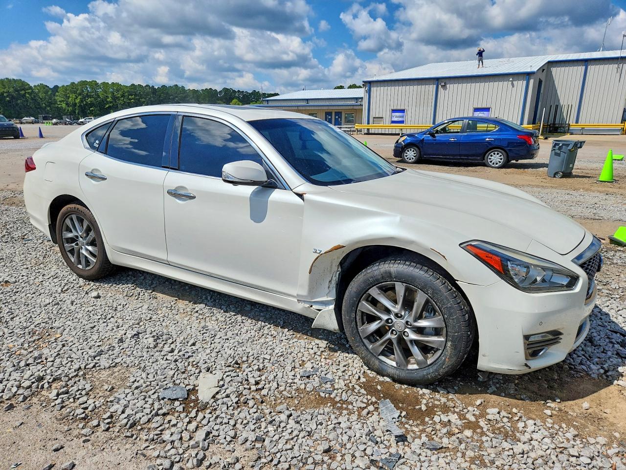 2015 INFINITI Q70 3.7 — снимка 4