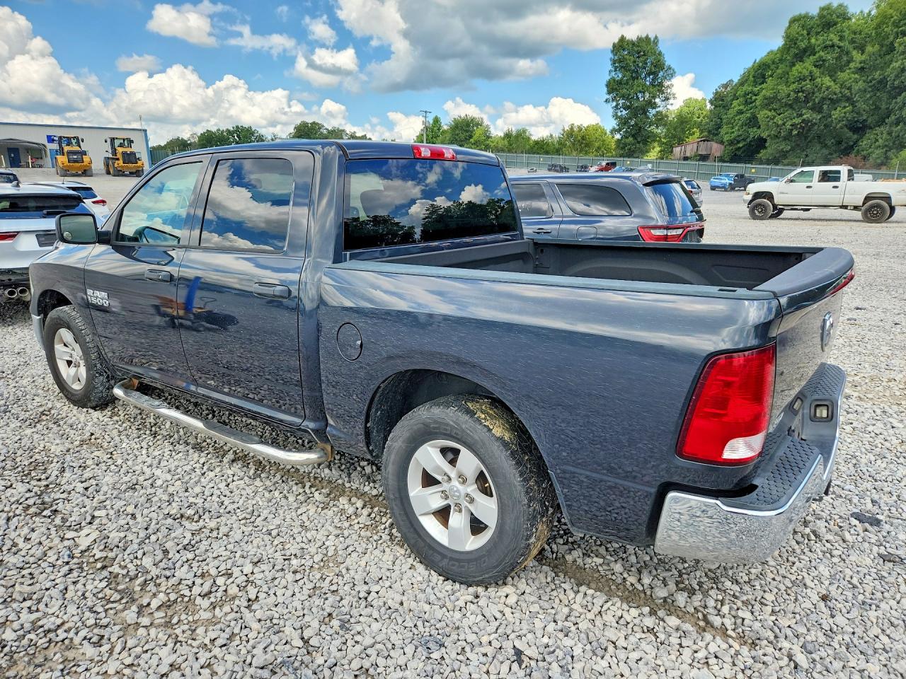 2018 RAM 1500 ST — снимка 2
