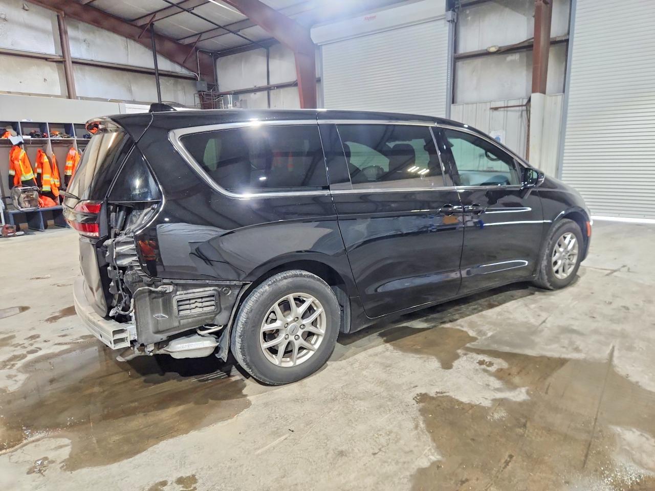 2025 CHRYSLER PACIFICA SELECT — снимка 3
