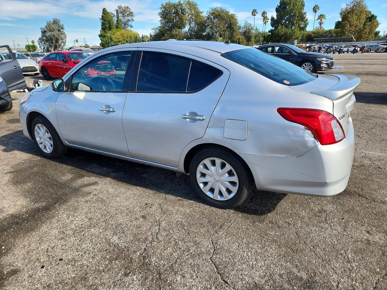 2016 NISSAN VERSA 1.6 SV — снимка 2
