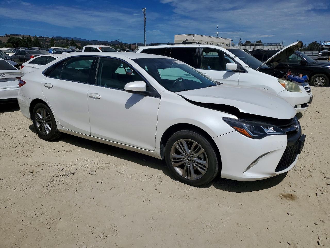 2017 TOYOTA CAMRY SE — снимка 4