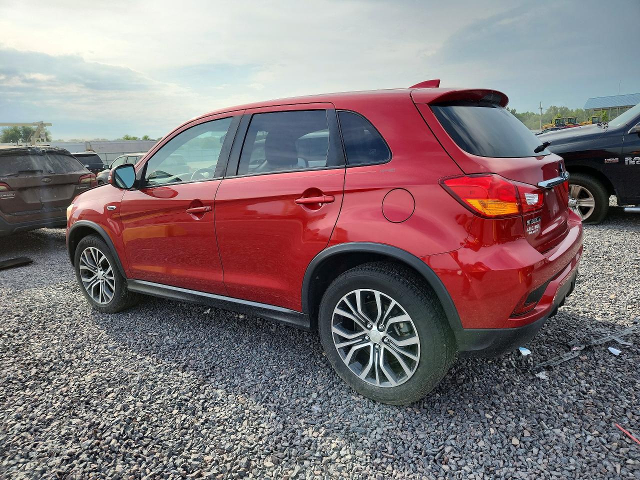 2019 MITSUBISHI OUTLANDER SPORT SE — снимка 2