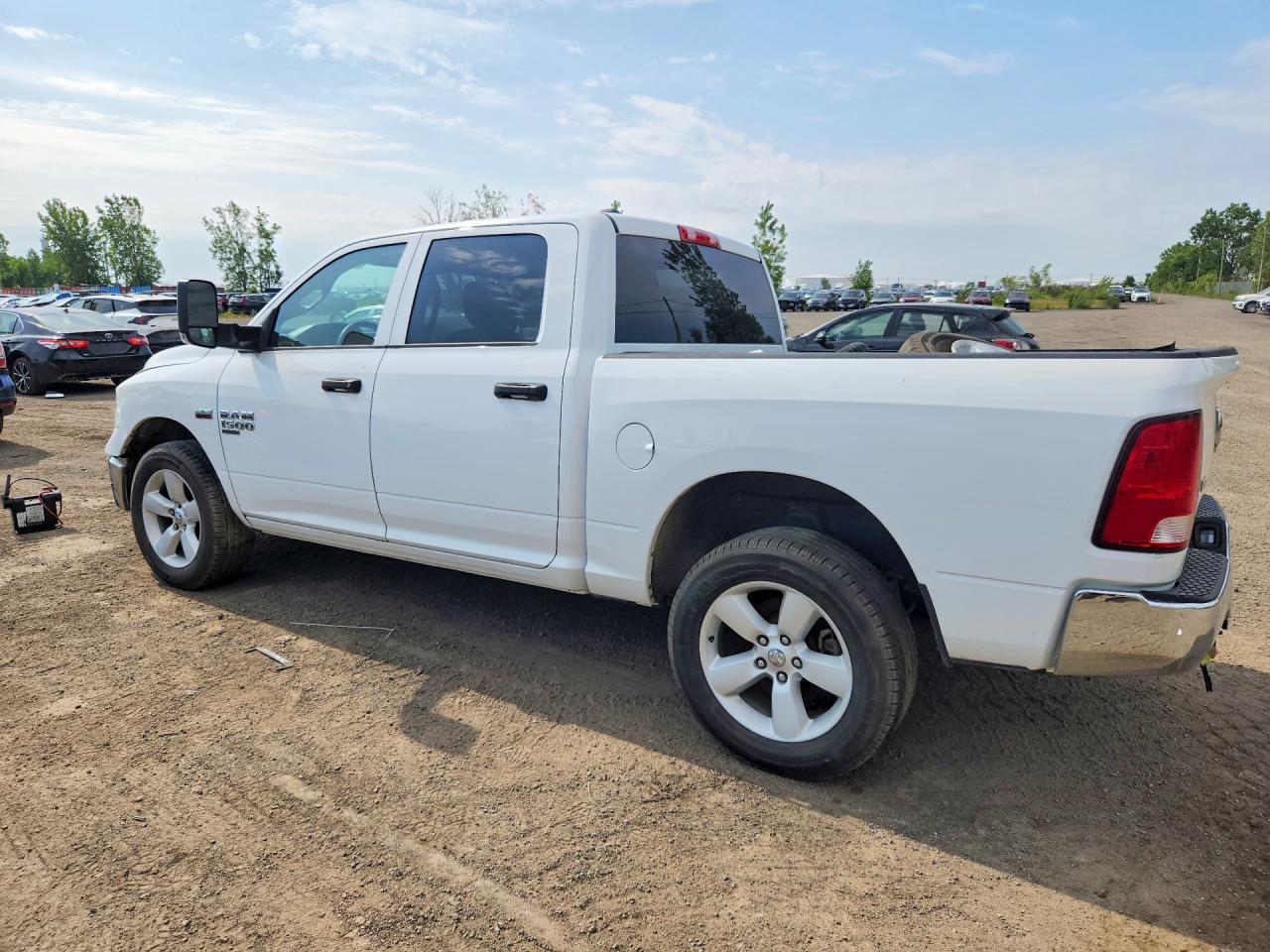 2023 RAM 1500 CLASSIC SLT — снимка 2
