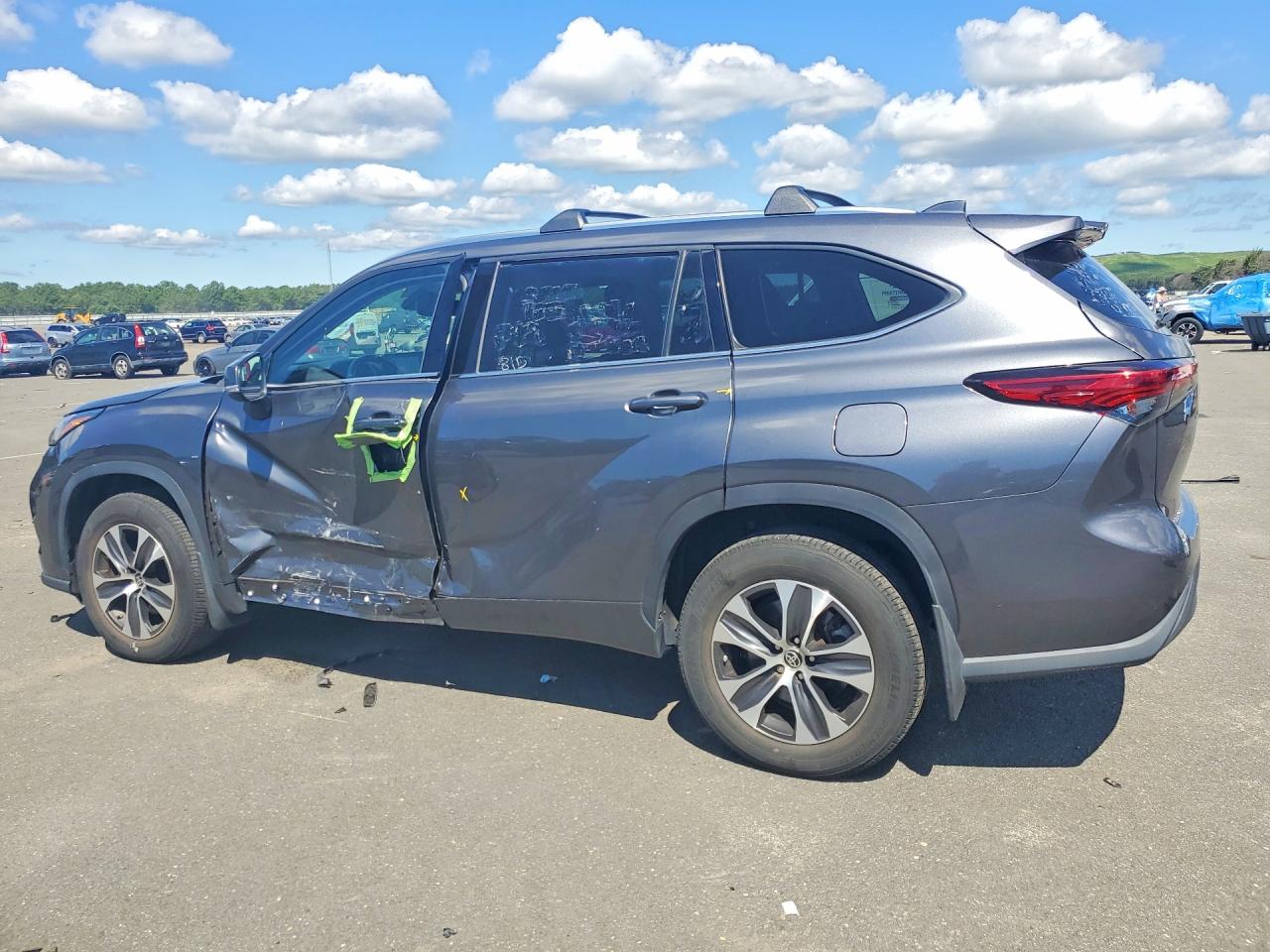 2020 TOYOTA HIGHLANDER XLE — снимка 2