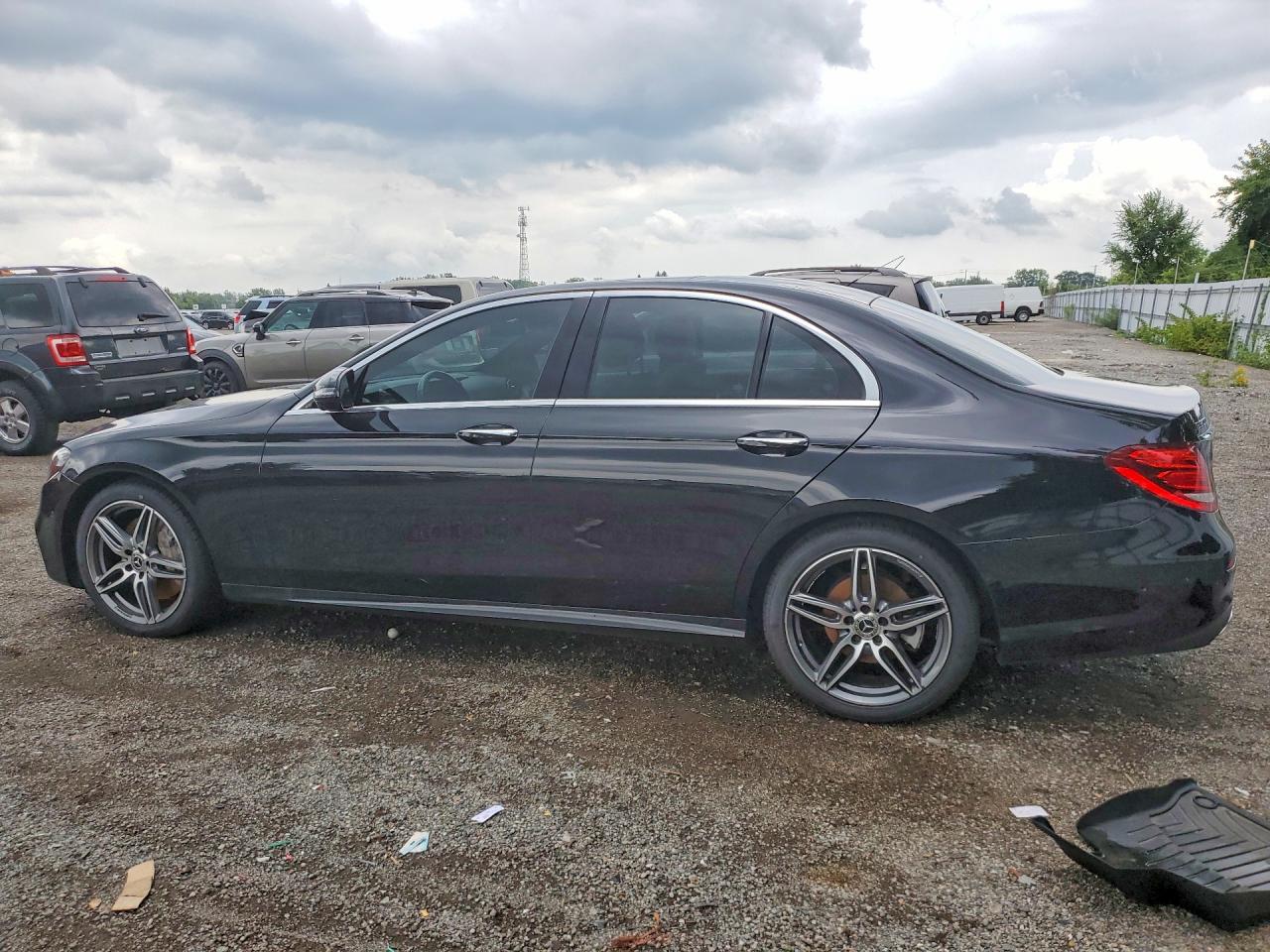 2019 MERCEDES-BENZ E 300 4MATIC — снимка 2