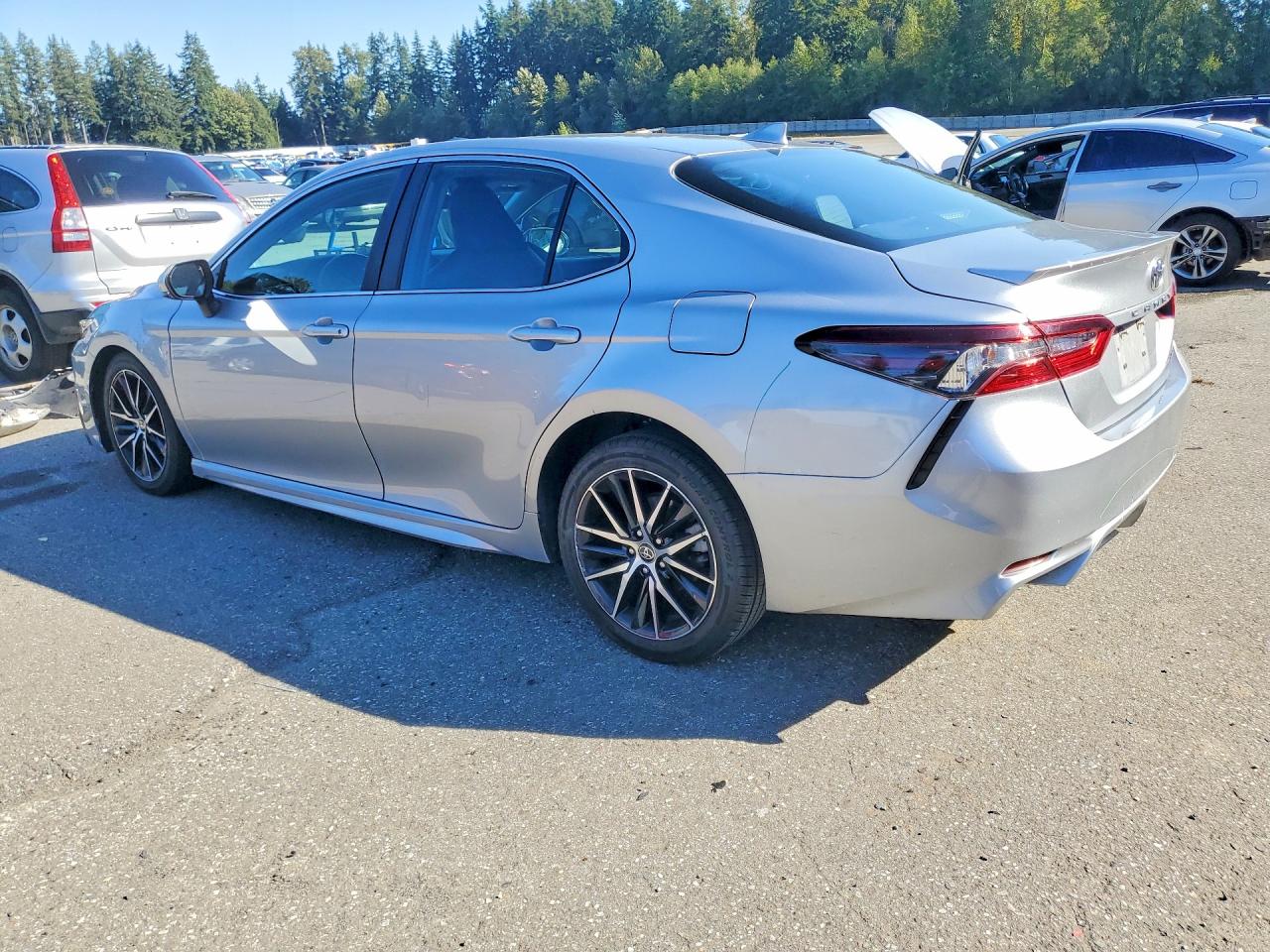 2021 TOYOTA CAMRY SE — снимка 2