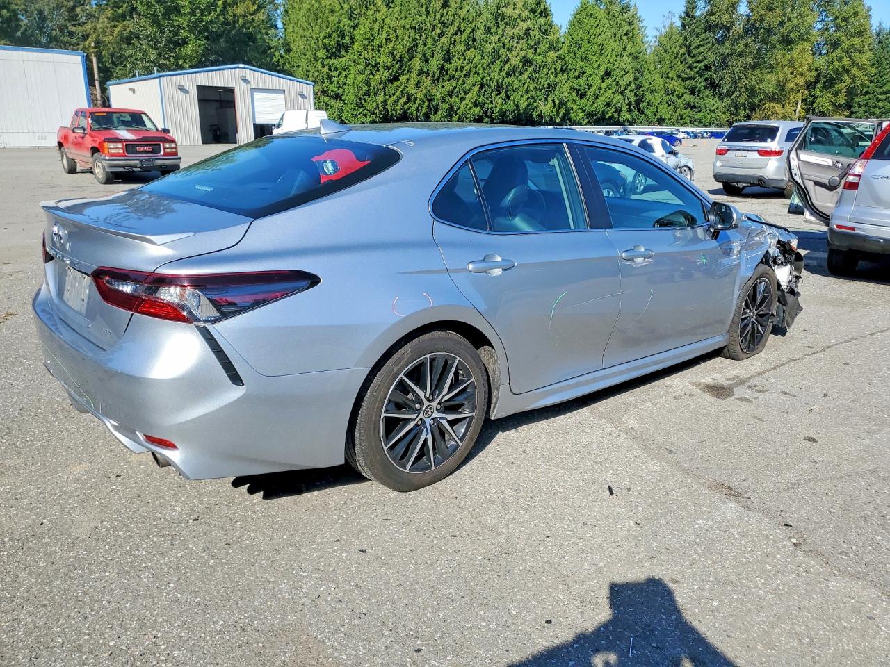 2021 TOYOTA CAMRY SE — снимка 3
