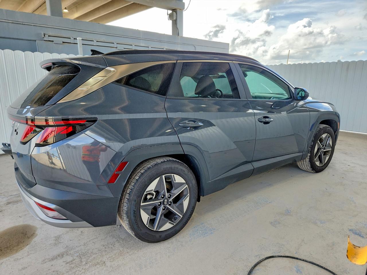 2026 HYUNDAI TUCSON SEL — photo 3