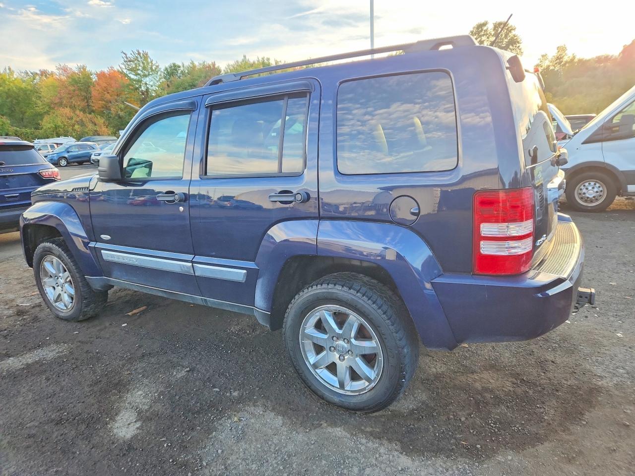 2012 JEEP LIBERTY SPORT — снимка 2