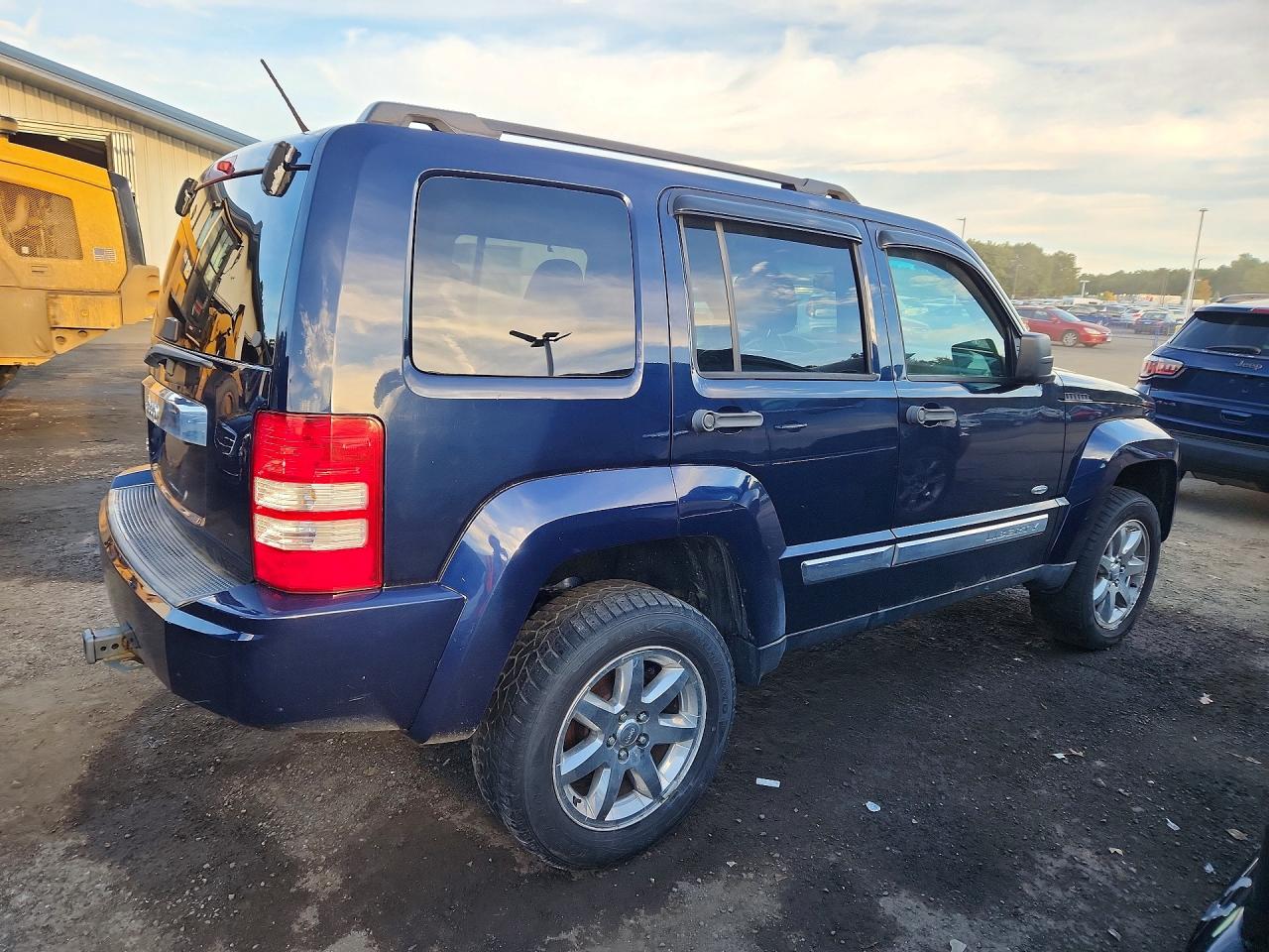 2012 JEEP LIBERTY SPORT — снимка 3